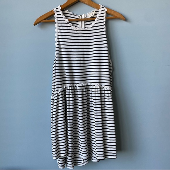POL Striped Crochet Trim Babydoll Tank Medium - Picture 3 of 8